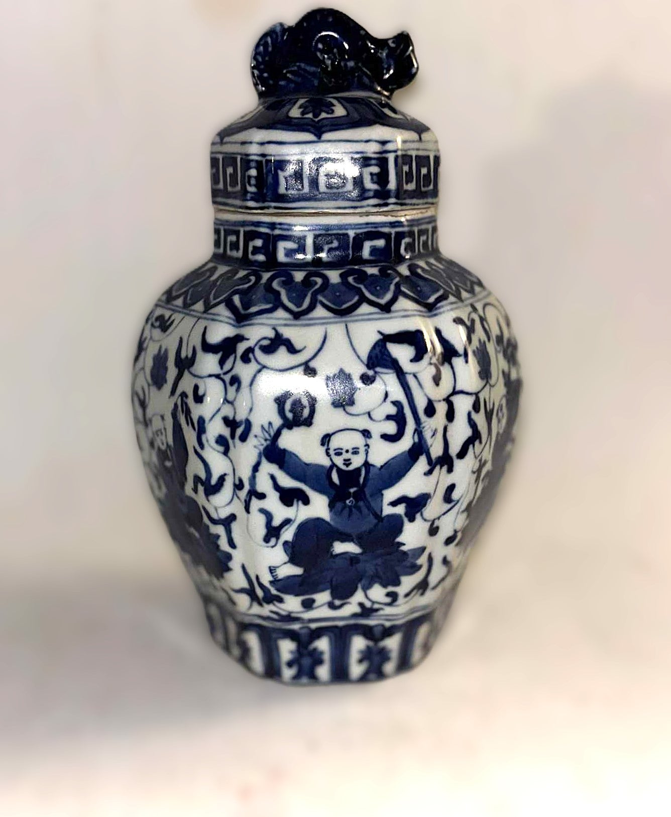 Qing Qianlong kinesisk blåhvid porcelænskrukke med låg