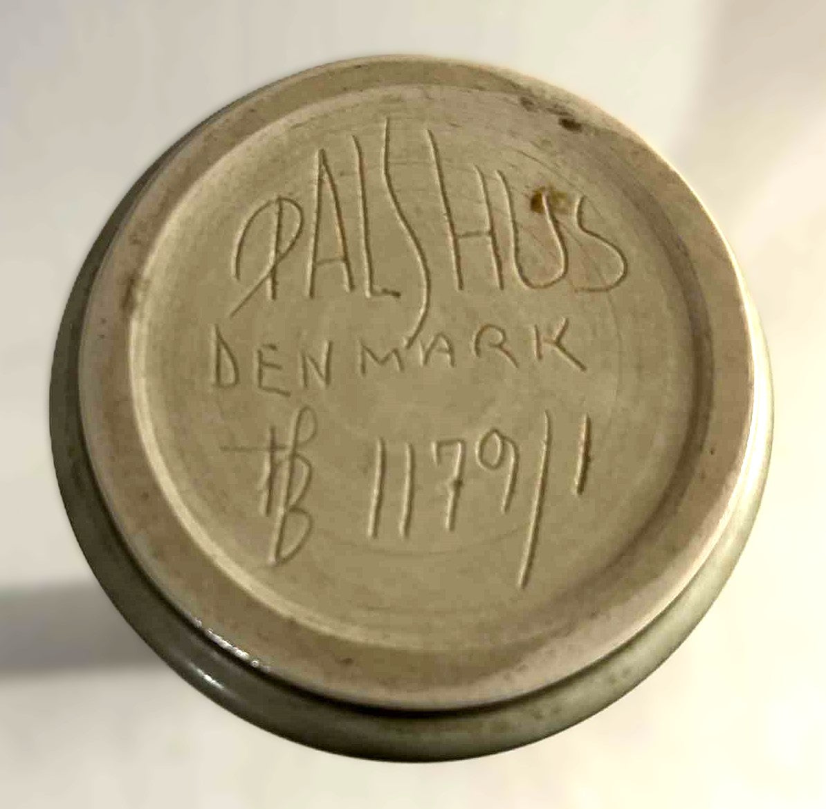 フローデ・バーンセンのデザインによる、スリムな外観のストーンウェア製の希少なパルシュス花瓶（デンマーク、1960年代）