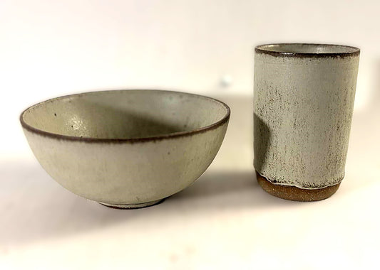 Palshus stentøjssæt med skål og vase, udført i Chamotte stil, Danmark 1960erne