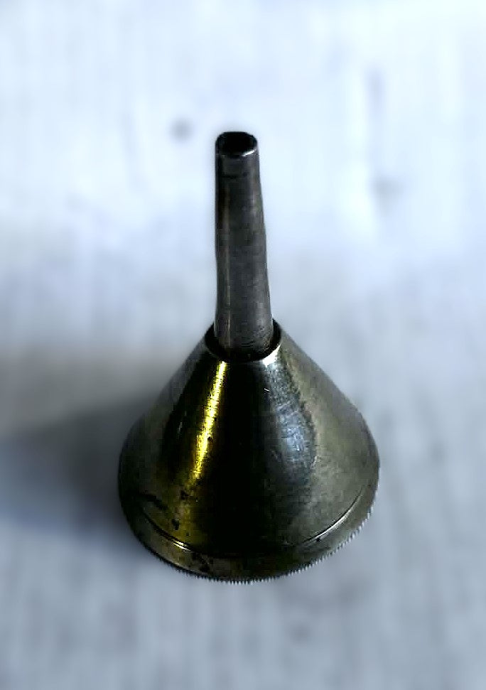 Vintage dansk Skibsolielampe af messing med gyro-ophæng, Danmark 1950`erne