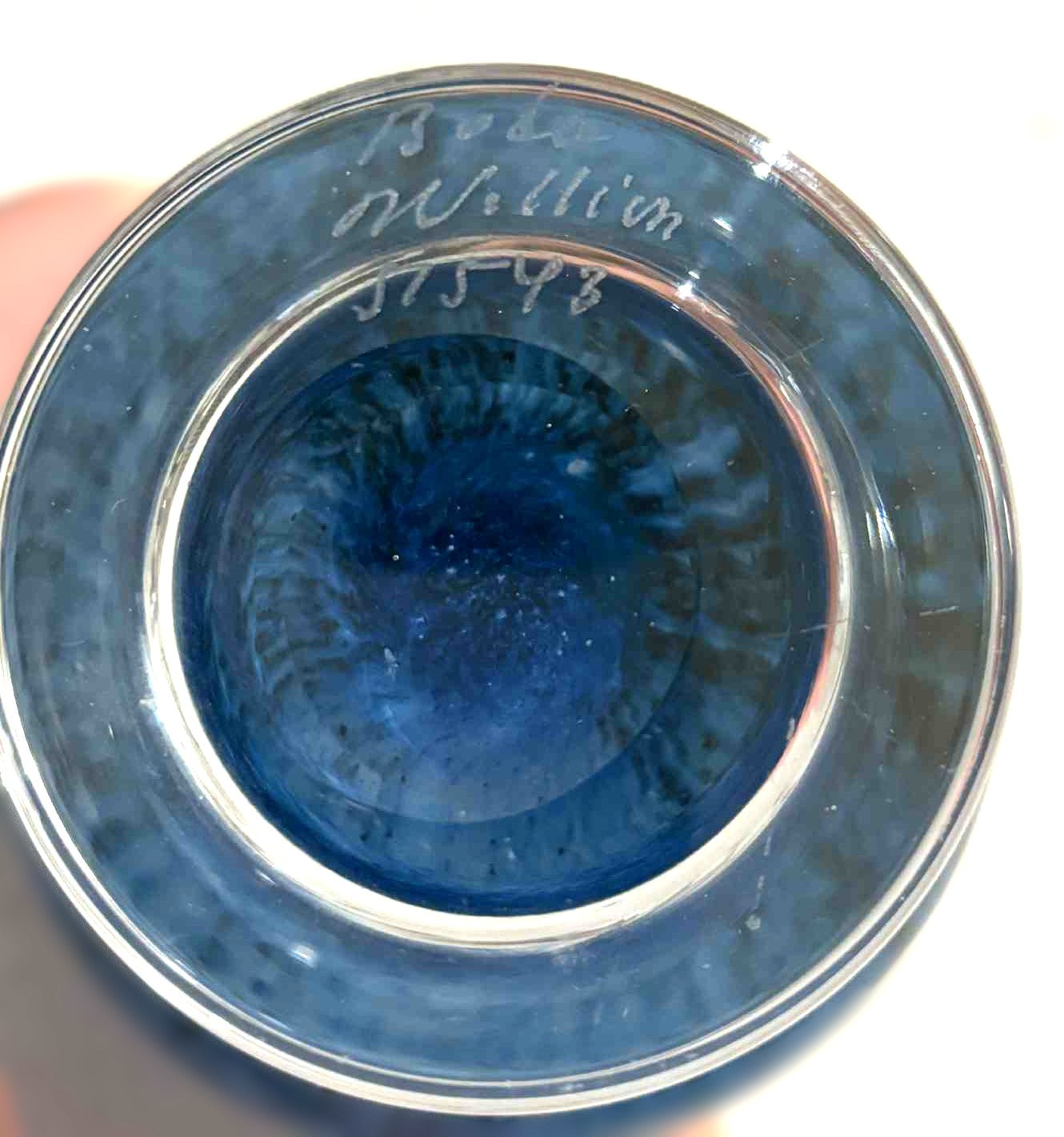 Snuk mundblæst glasvase fra Kosta Boda, design af Bertil Vallien