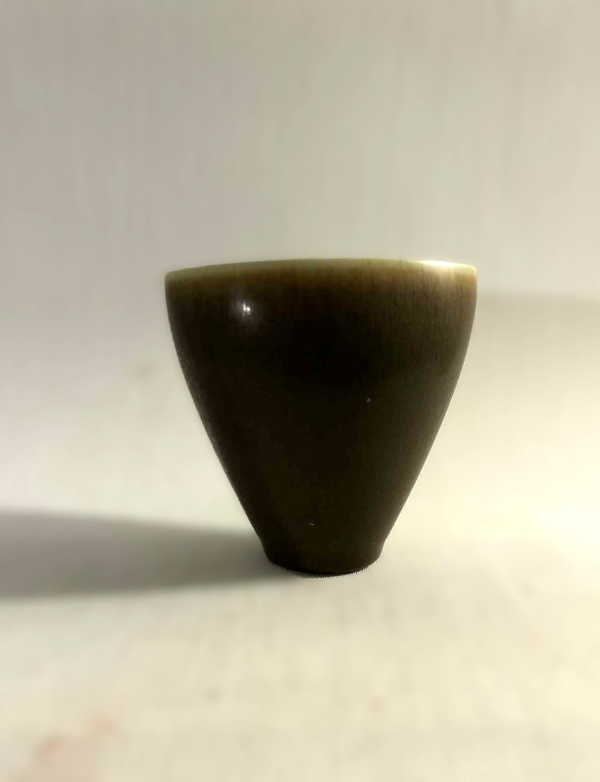 1960年代、デンマーク、パルシュース産の緑色の野ウサギの毛皮釉を施したミッドセンチュリーのストーンウェアの花瓶