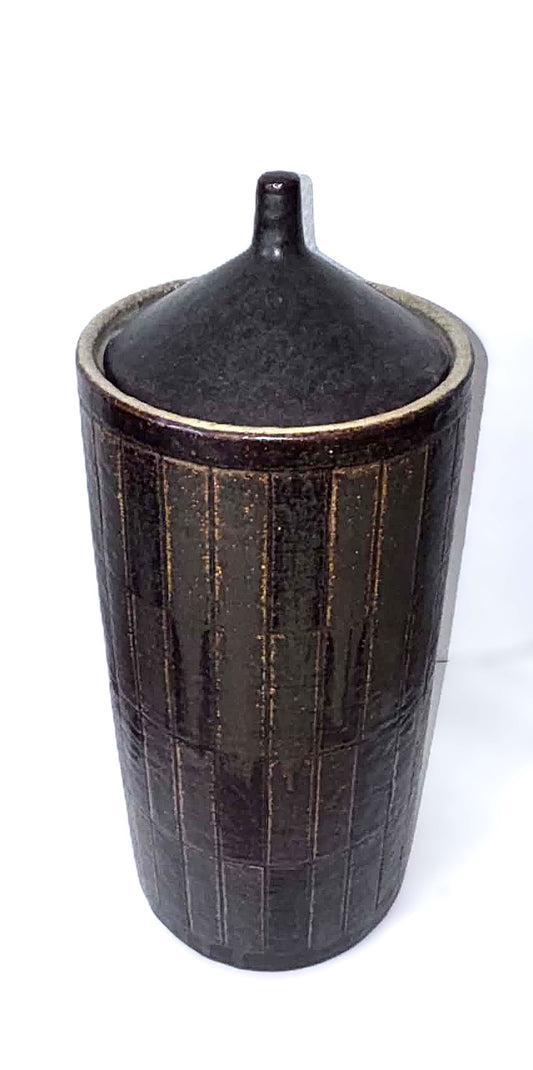 Large lidded stoneware vase from Palshus, design by Per Linnemann-Schmidt (1912-1999)