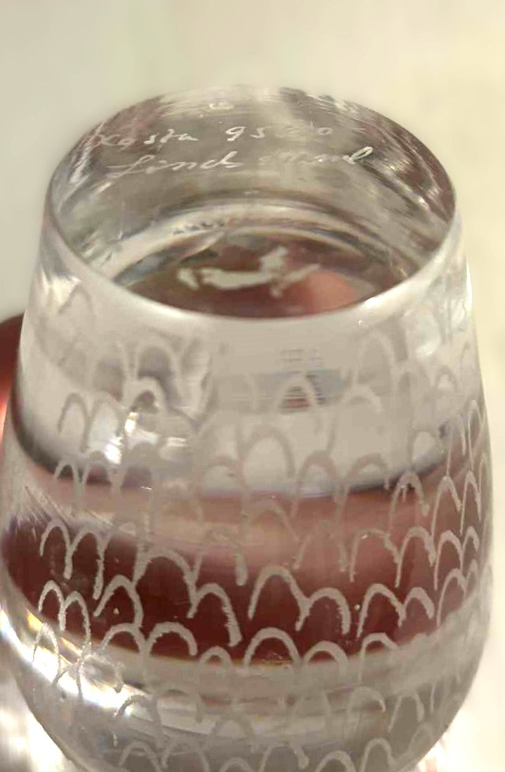 Vicke Lindstrand (1904–1983) for Kosta Boda, Graveret Glas ugle