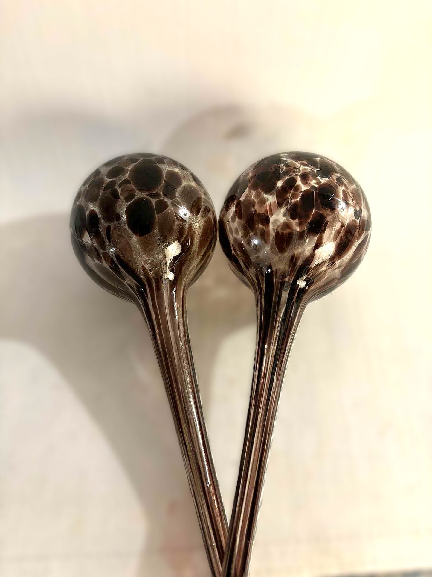 植物用自動給水ガラス電球 紫色 ウォーターグローブ フィーダー 屋内ガーデン 自動ツール