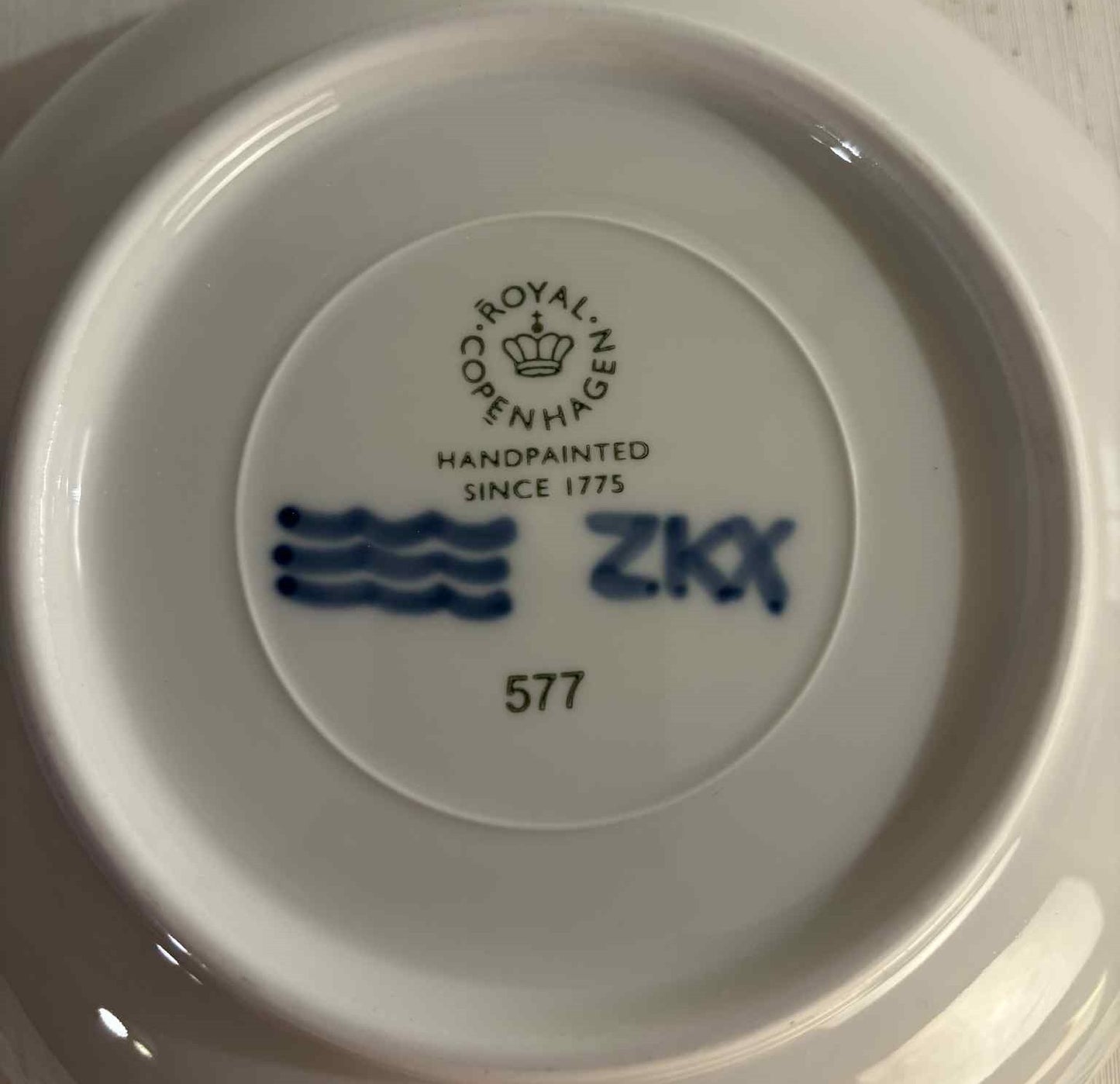 ロイヤルコペンハーゲンのブルーフルーテッドメガボウル