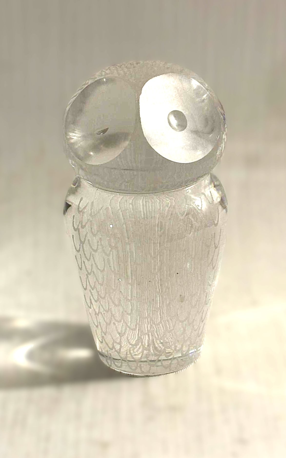 Vicke Lindstrand (1904–1983) for Kosta Boda, Graveret Glas ugle