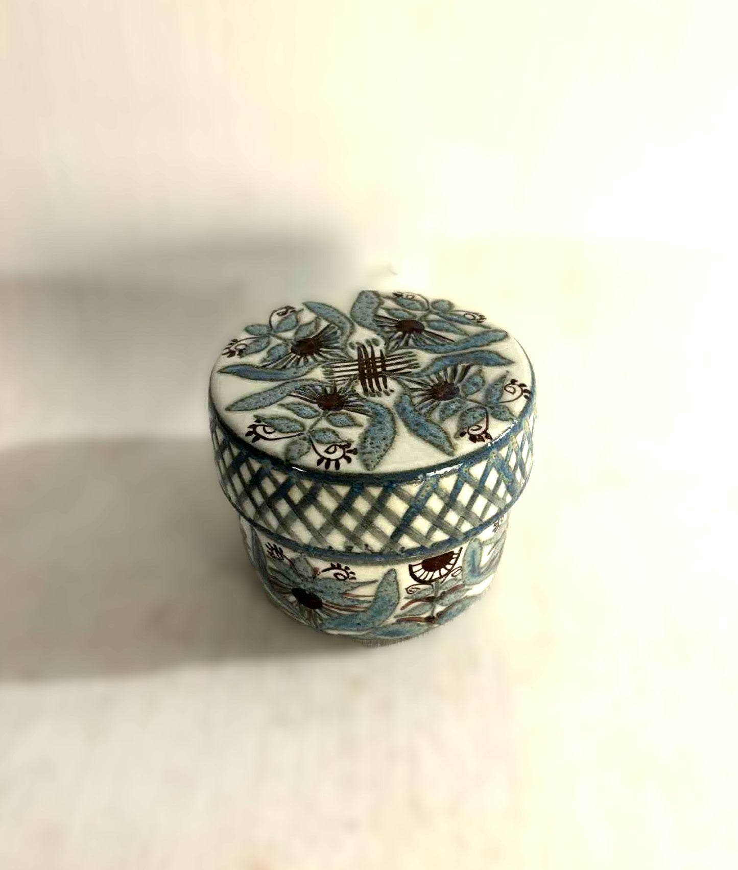 アルミニア ロイヤルコペンハーゲン、マリアンヌ・ジョンソン 蓋付きボウル ファイアンス - 品番 85454550