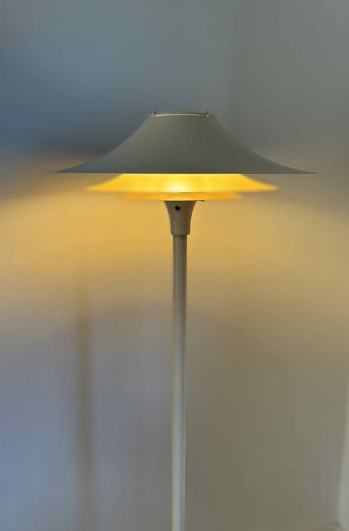 Smuk vintage standerlampe fra LYFA - nr. 554785544