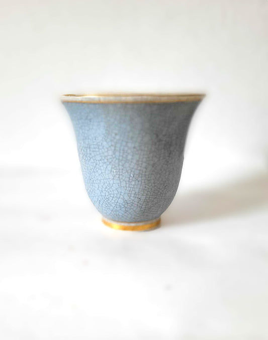 Smuk krakeleret porcelænsvase fra Lyngby