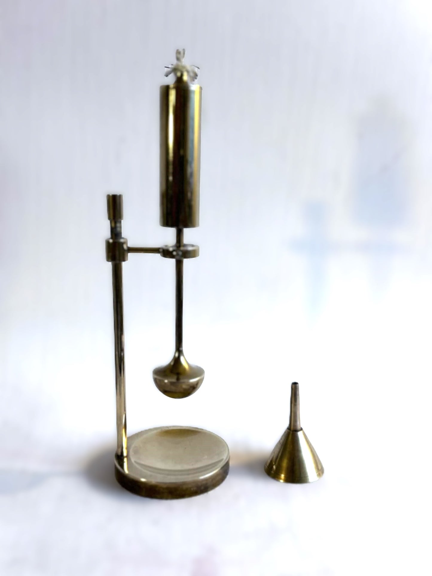 Vintage dansk Skibsolielampe af messing med gyro-ophæng, Danmark 1950`erne