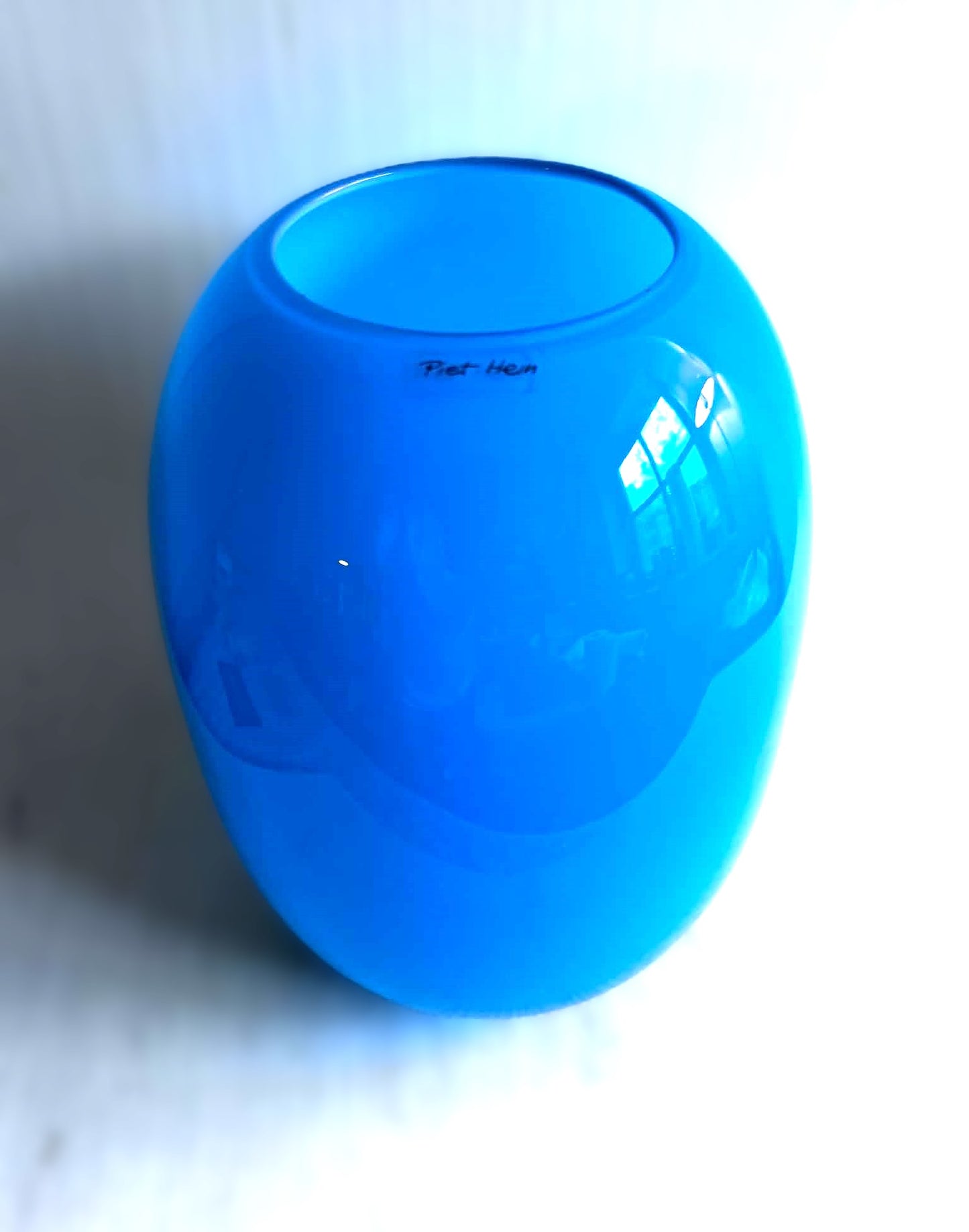 SUPER vase by Piet Hein in coloured glass