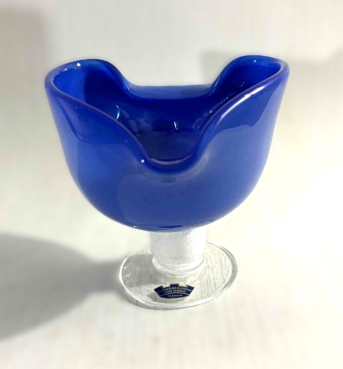 ストックホルムのグラスブルック Karin Hammar Skansen のガラスボウル