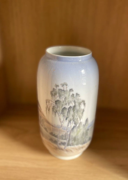 Smuk Royal Copenhagen porcelæn vase - nr. 410