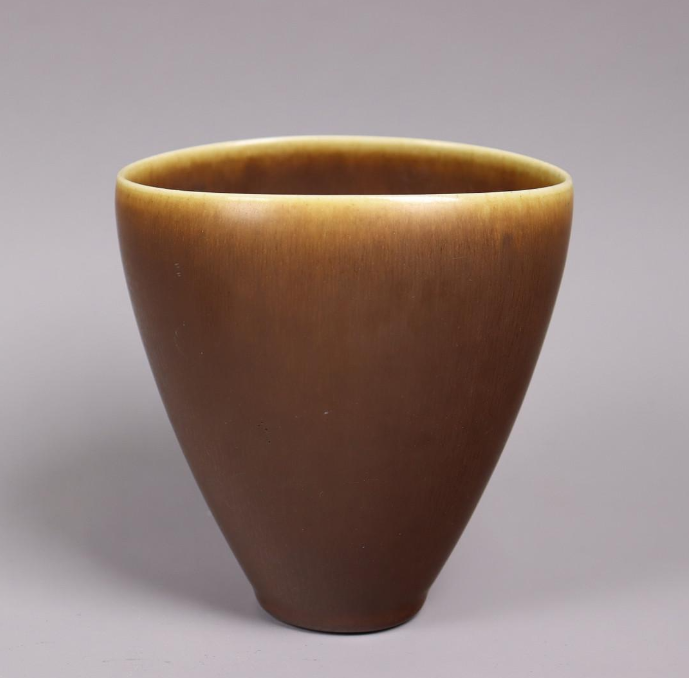 Danish ceramic vase from Palshus, design by Per Linnemann-Schmidt 1960s