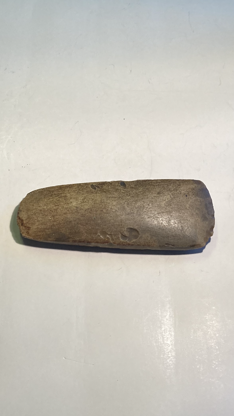 Nice old flint ax in good condition - no. 01501
