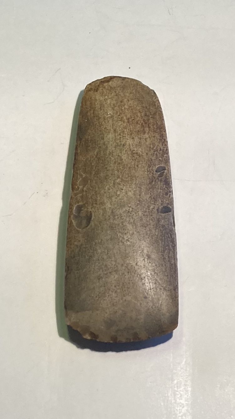 Nice old flint ax in good condition - no. 01501