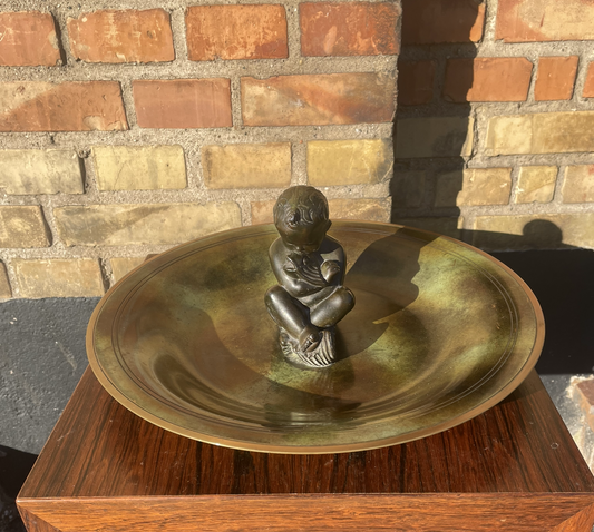 Beautiful bronze dish with figure from Argentor - no. 011090