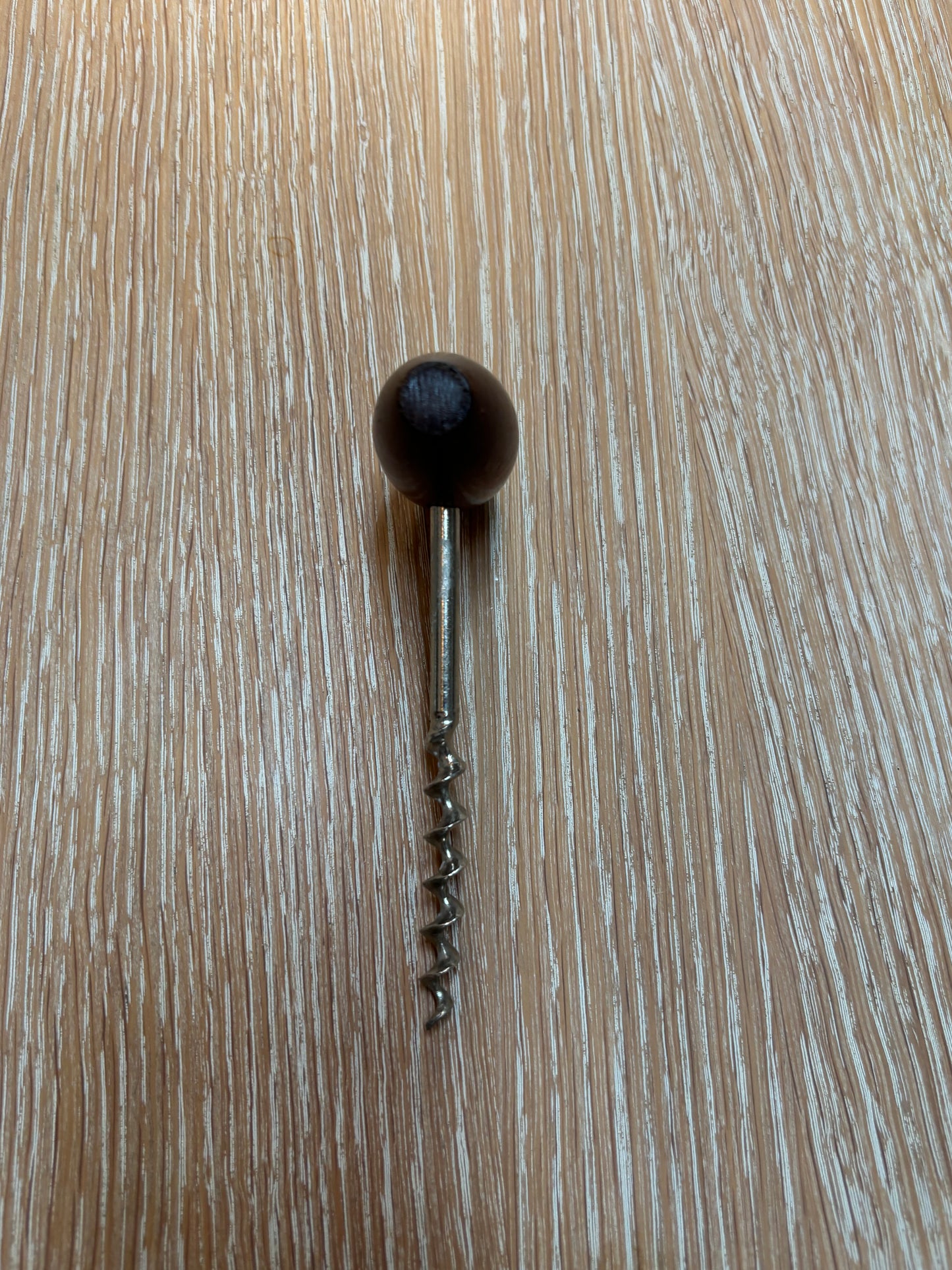 チーク材で作られた美しい古いコルク抜き - 番号 266377771
