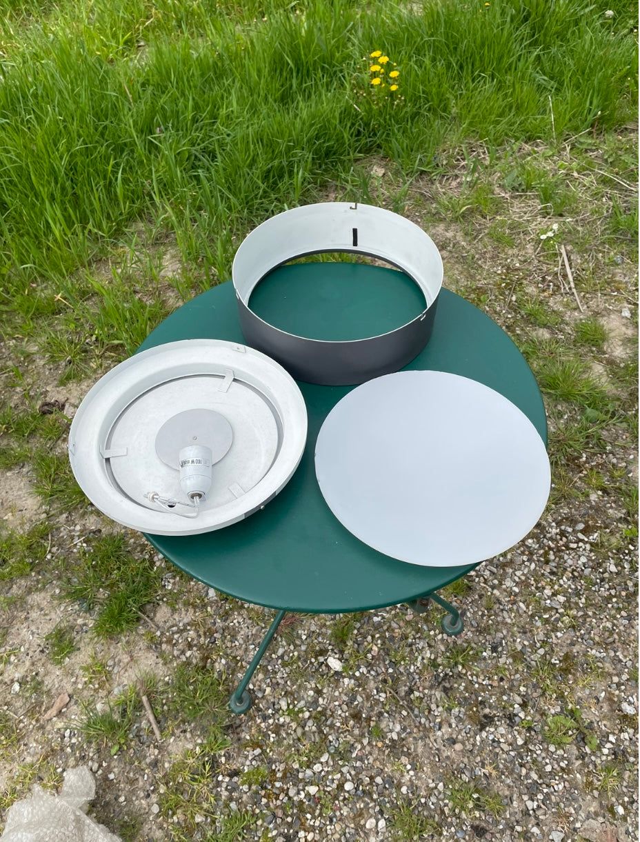 2 beautiful ceiling lamps from Louis Poulsen - no. 014040