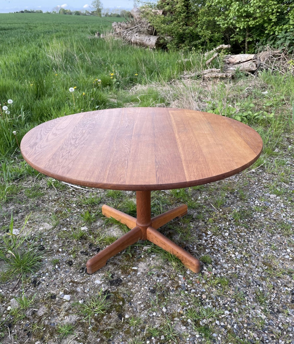 Beautiful FDB coffee table in oak designed by Ditte and Adrian Heath - no. 015080