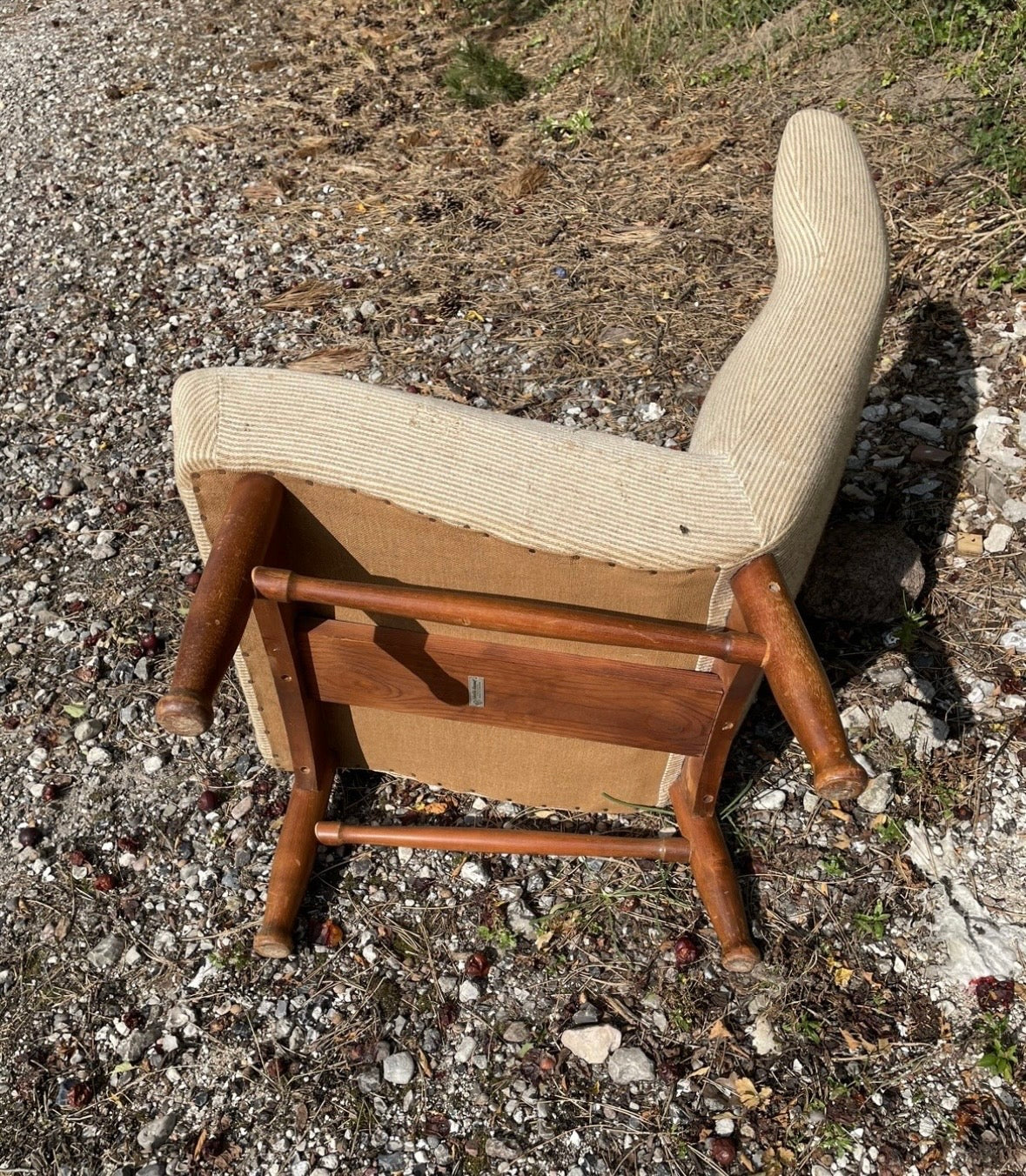 Elias Svedberg (Sweden 1913-1987) smart armchair for Nordisk Kompaniet, circa 1950s