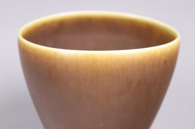 Danish ceramic vase from Palshus, design by Per Linnemann-Schmidt 1960s