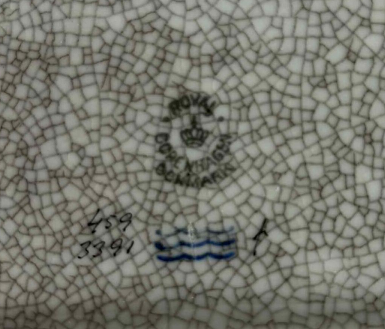 Royal Copenhagen 1961 Krakele Glaze polygon Dish Tray Plate