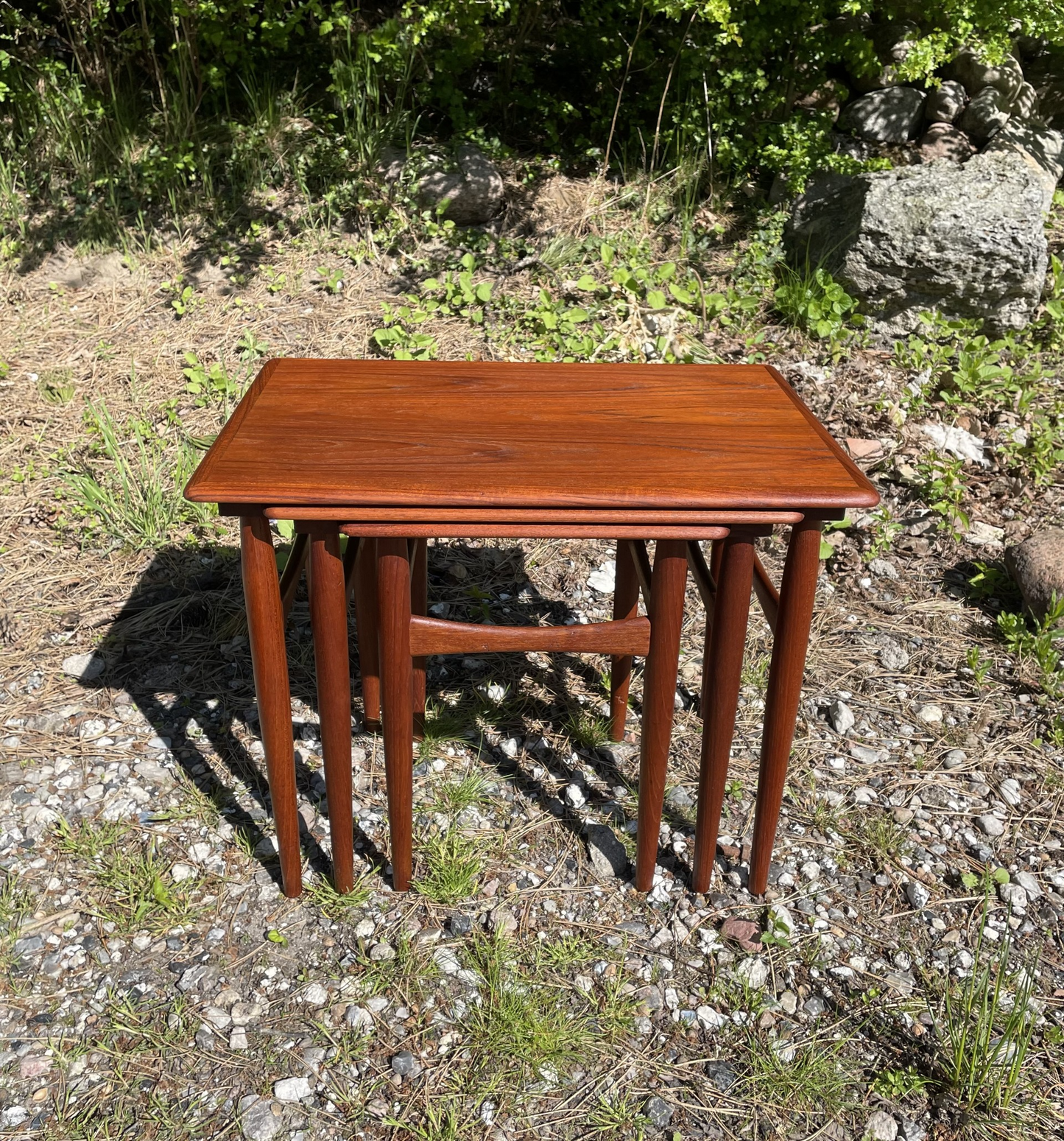 Teak nesting table - no. 150125