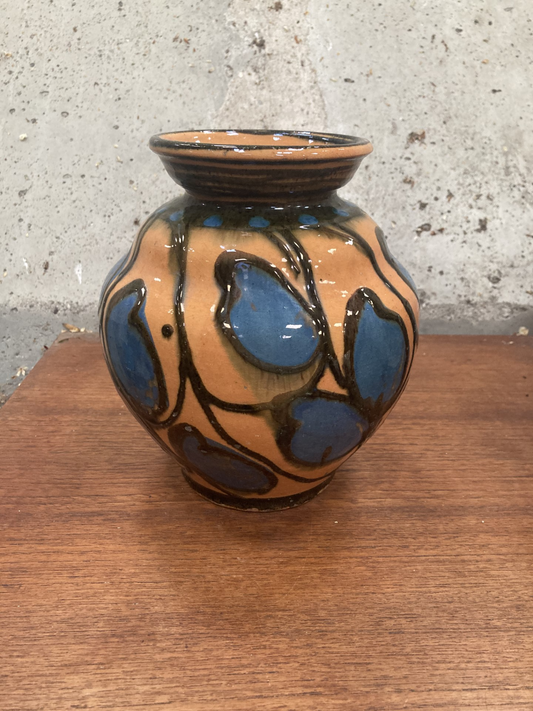 Beautiful ceramic vase - no. 0356