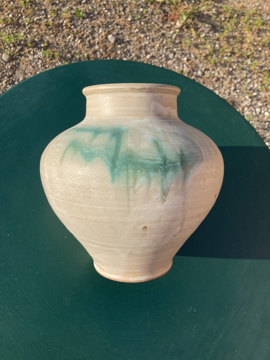 Beautiful ceramic vase in perfect condition - no. 0175