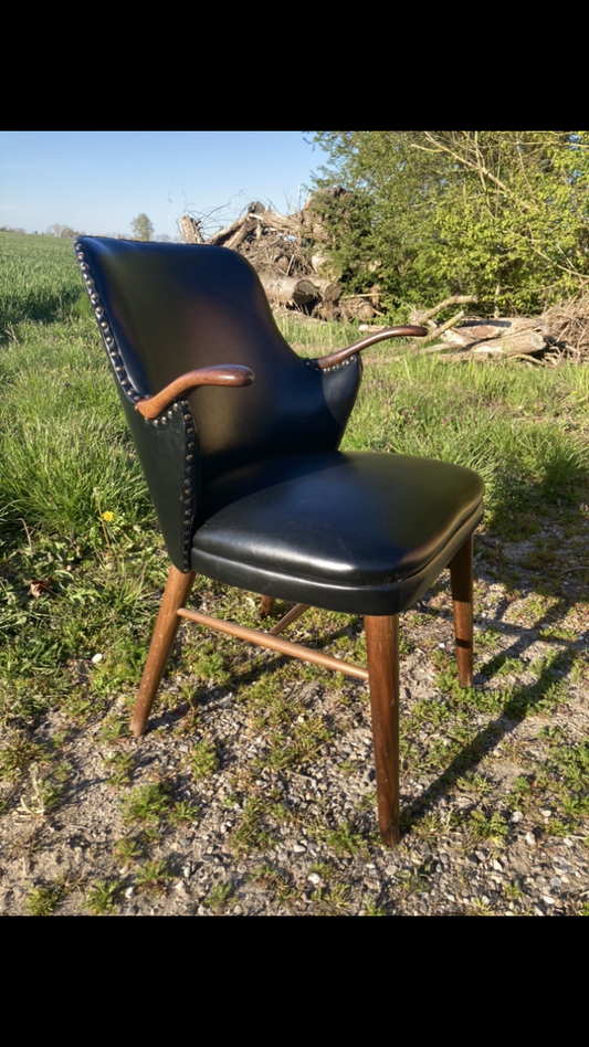 Flot stol med palisander armlæn - nr. 0501