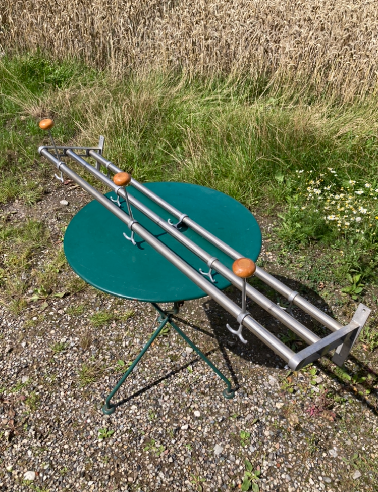 Flot vintage hattehylde og knagerække af metal - nr. 0491