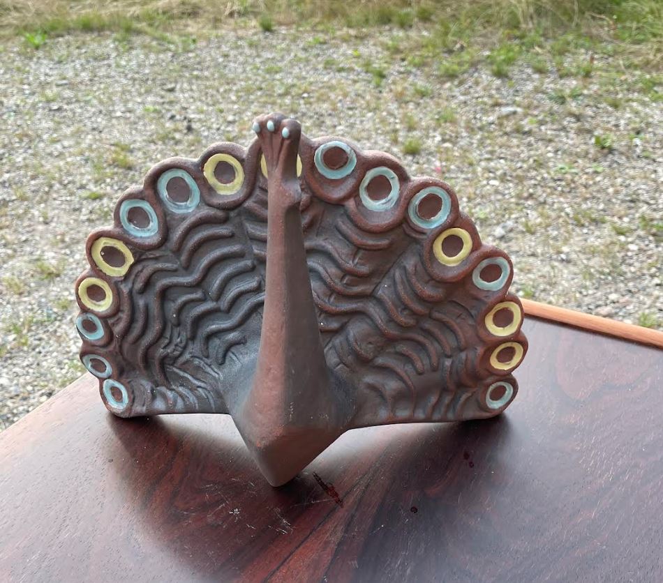 ジホケラの美しい陶器の孔雀 - no.
