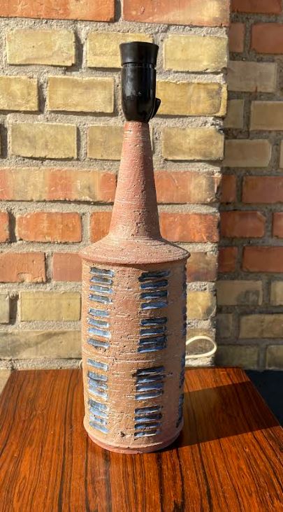 Bartholdy デンマークの美しいユニークな炻器テーブルランプ - no.