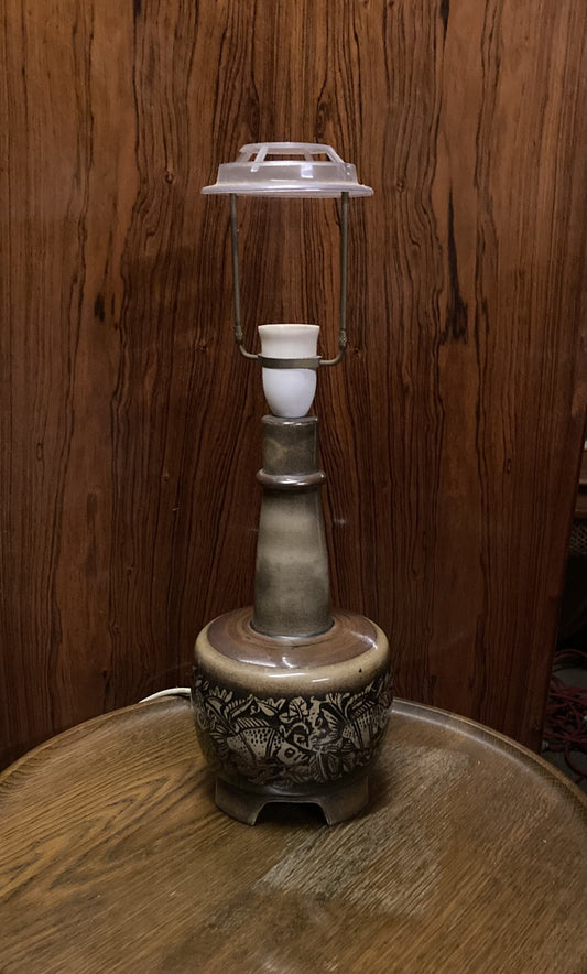 Flot Nils Thorsson stentøj bordlampe fra Royal Copenhagen -nr. 01602
