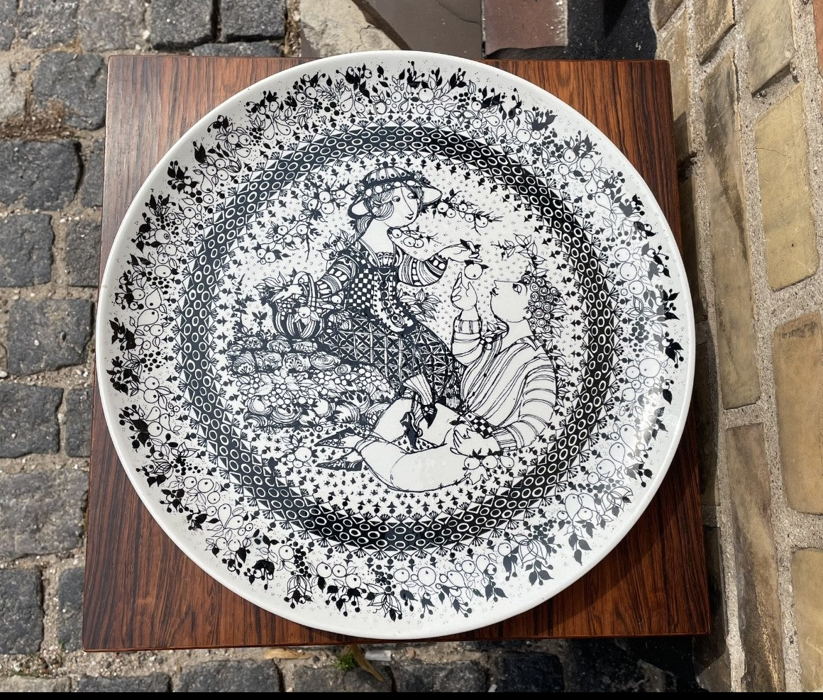 2 pcs. Bjørn Wiinblad wall plates - no. 09755
