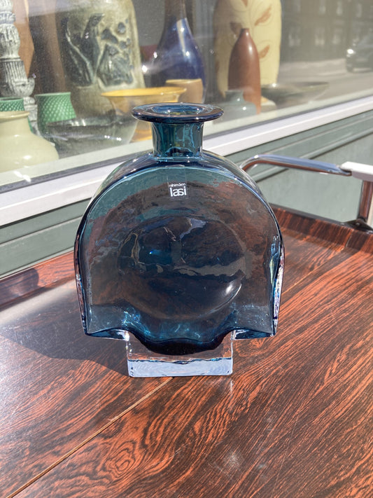 Beautiful Nanny Still glass vase - no. 01011