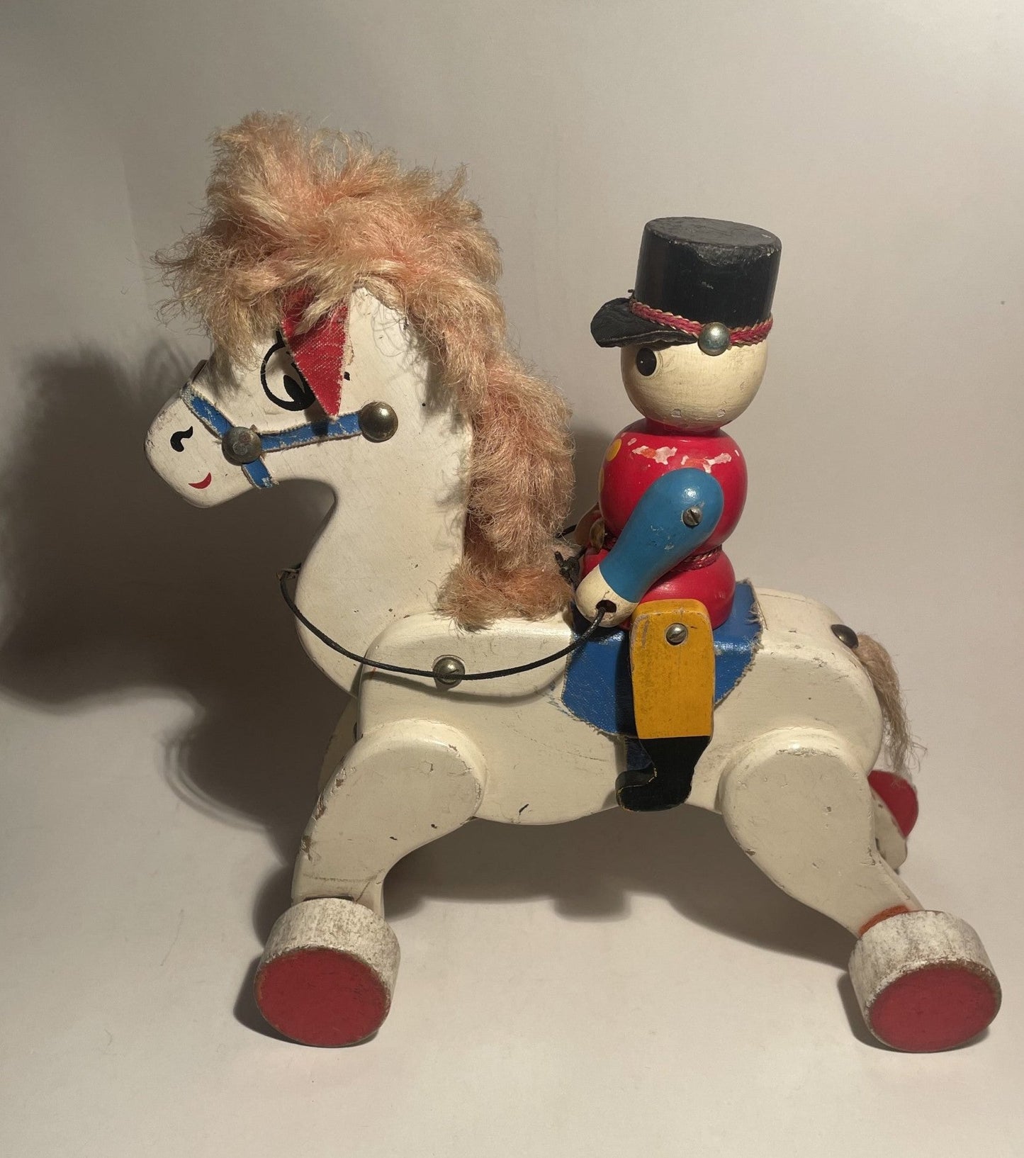 Wooden toy from the 1950s - no. 09260