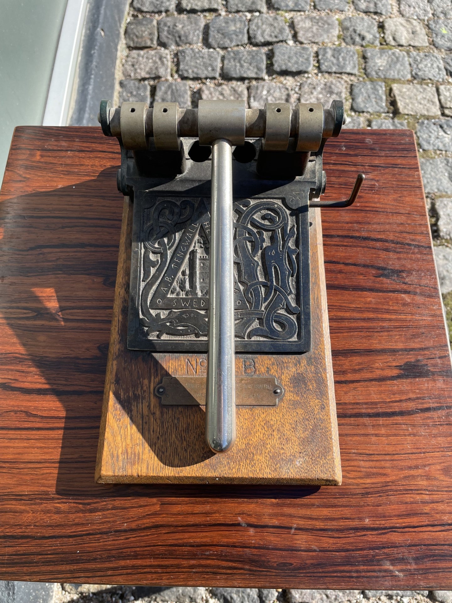 Antique Swedish hole punch machine from 1910 - no. 011079