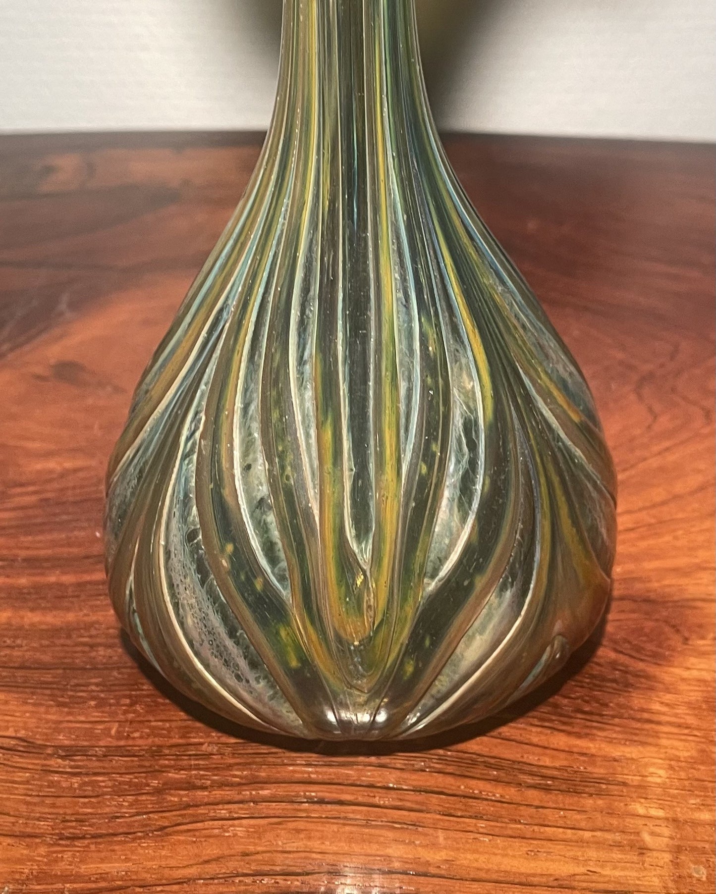 Václav Štěpánek design – Jelzett glasvase i Loetz-stil - nr. 09764439h