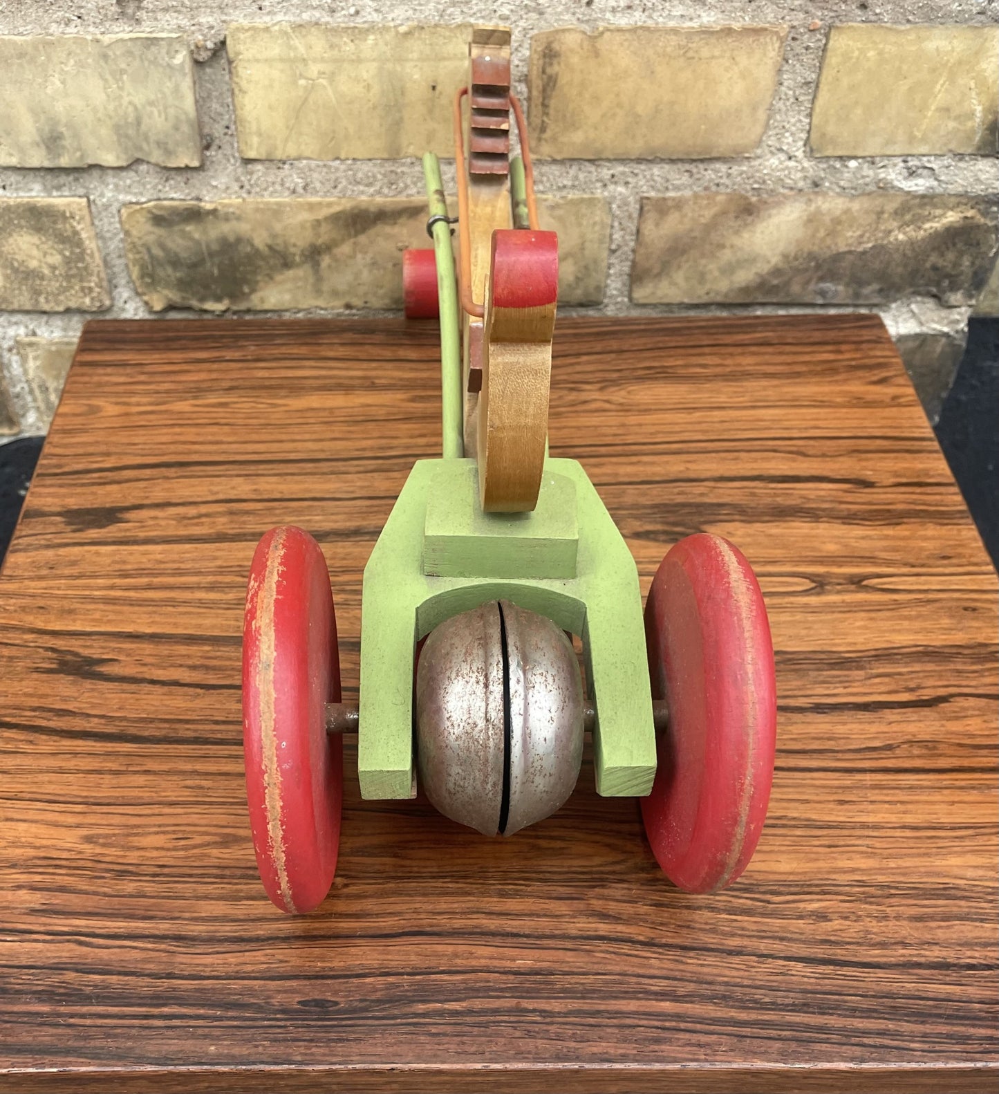 Retro wooden toy that rings when you push it - No. 09300
