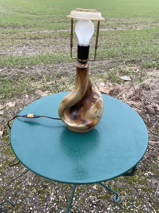 Flot stentøj bordlampe fra Axella - nr. 011017