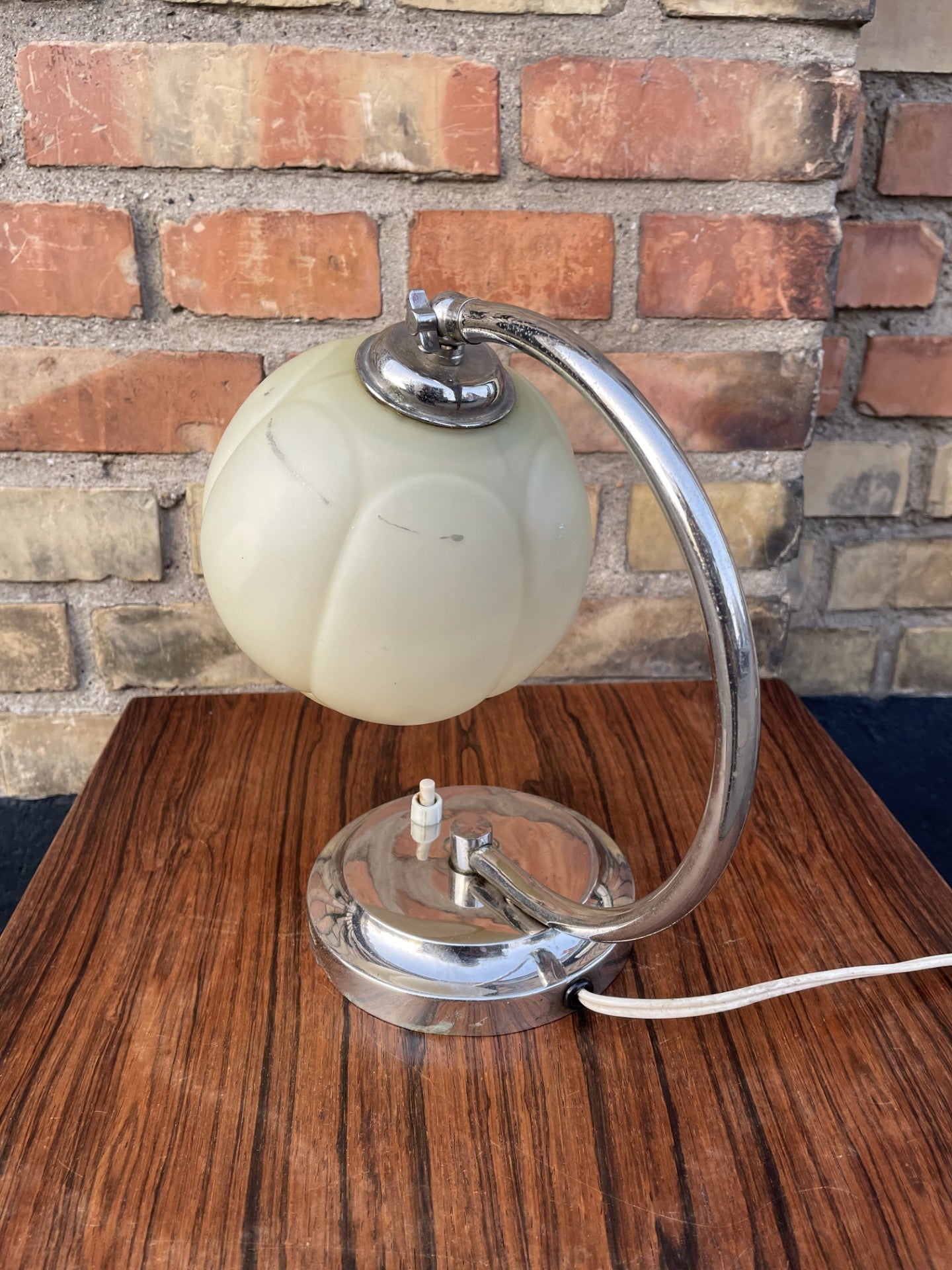 Art Deco bord/væglampe med justerbar glasskærm -nr. 09451