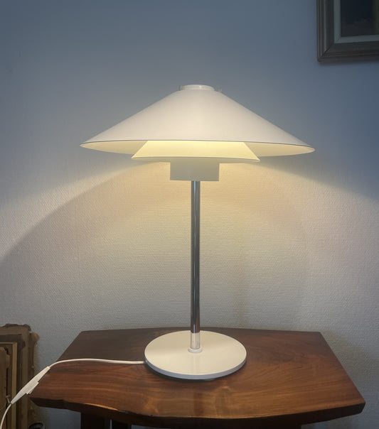 Christian Hvidt bordlampe, model Trapeze fra Nordisk Solar - nr. 011076