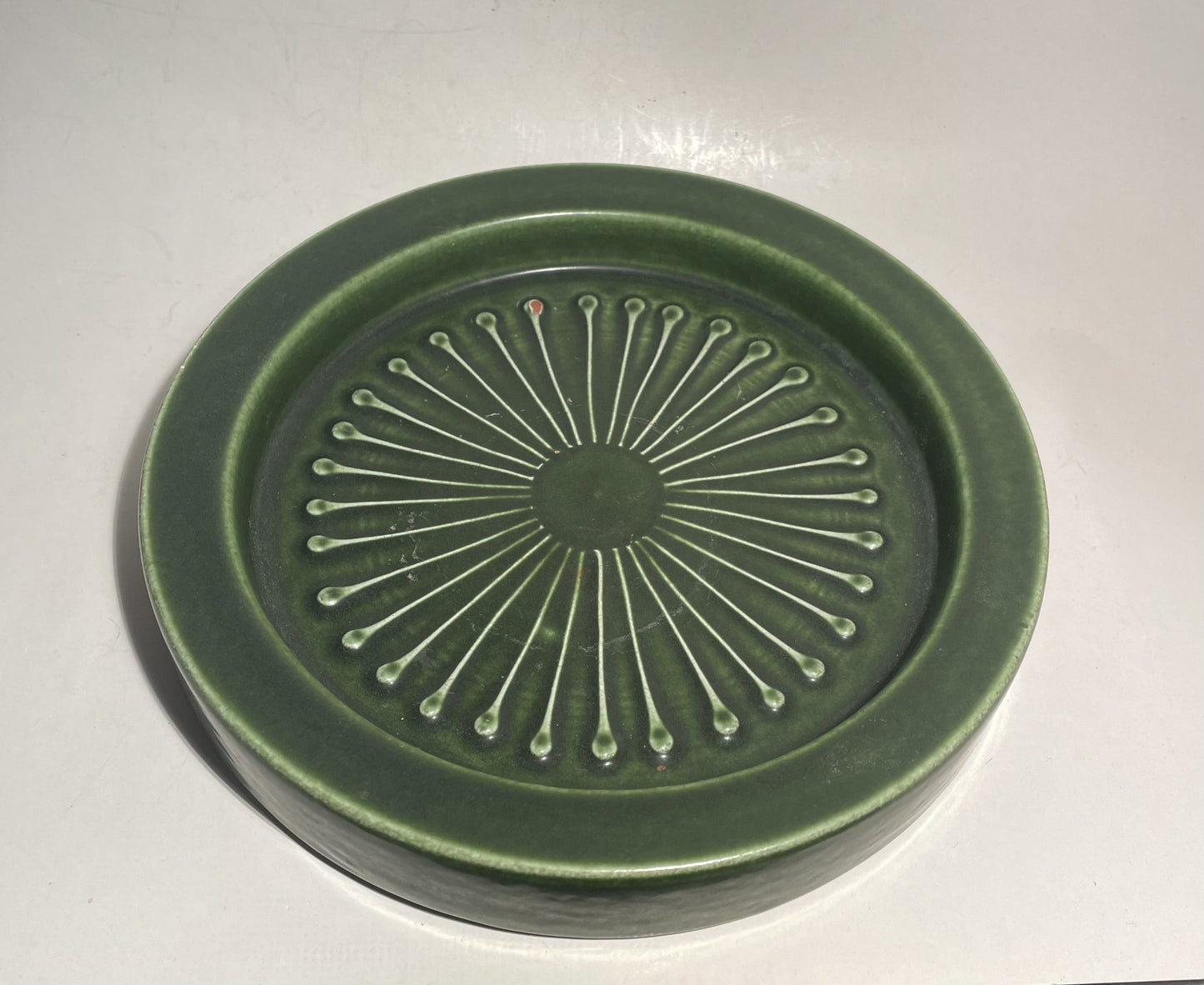 1950年代のナブストラップ炻器皿 - no. 09550