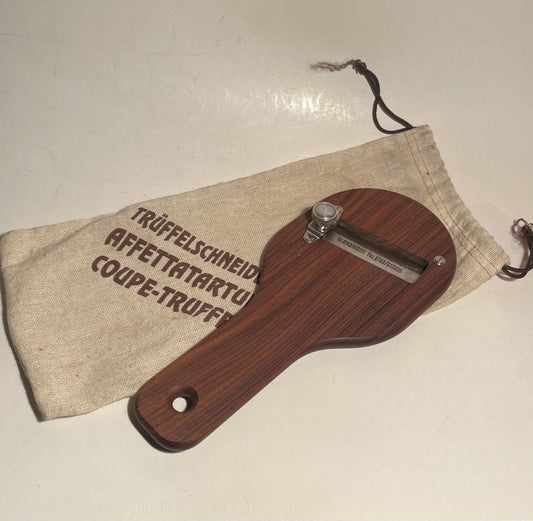 Truffle slicer made of dark wood and with wavy blade - no. 02011