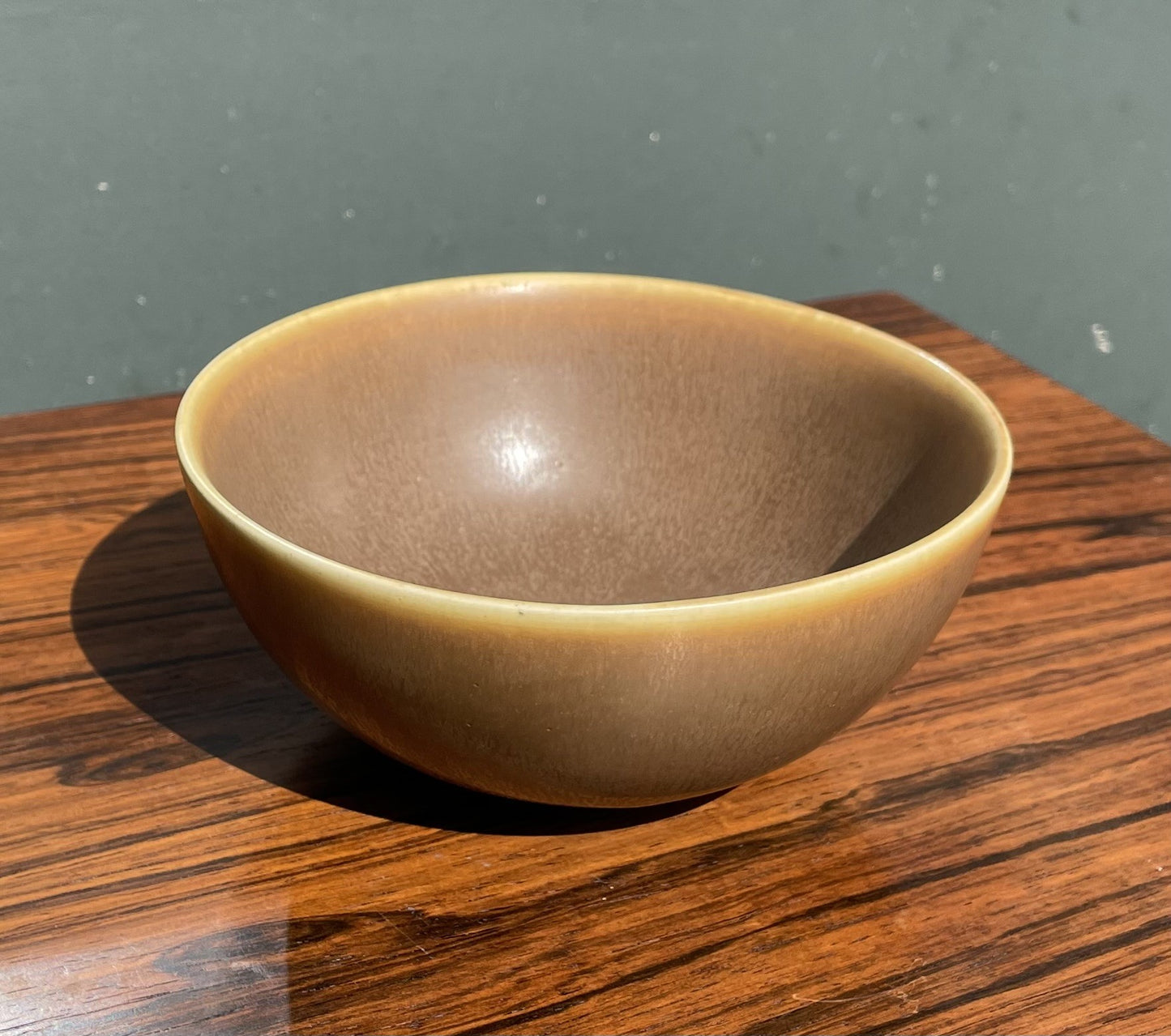 Elegant Palshus bowl from the 1960s made in hare fur glaze - no. 011900