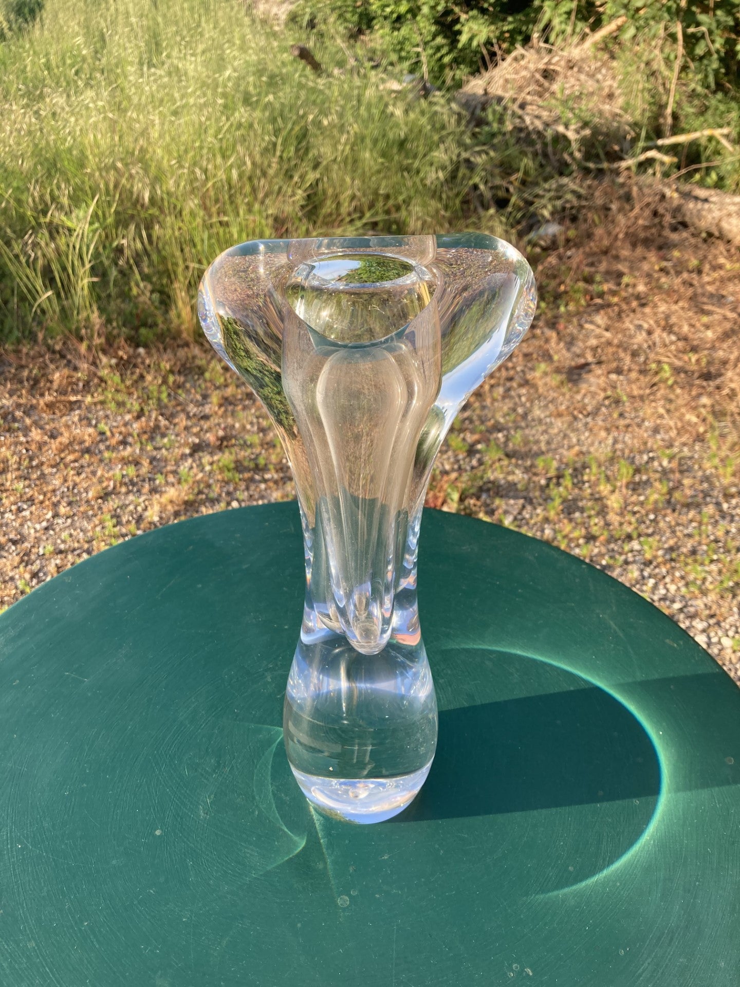 Beautiful glass vase with a height of 33 cm. - No. 0188