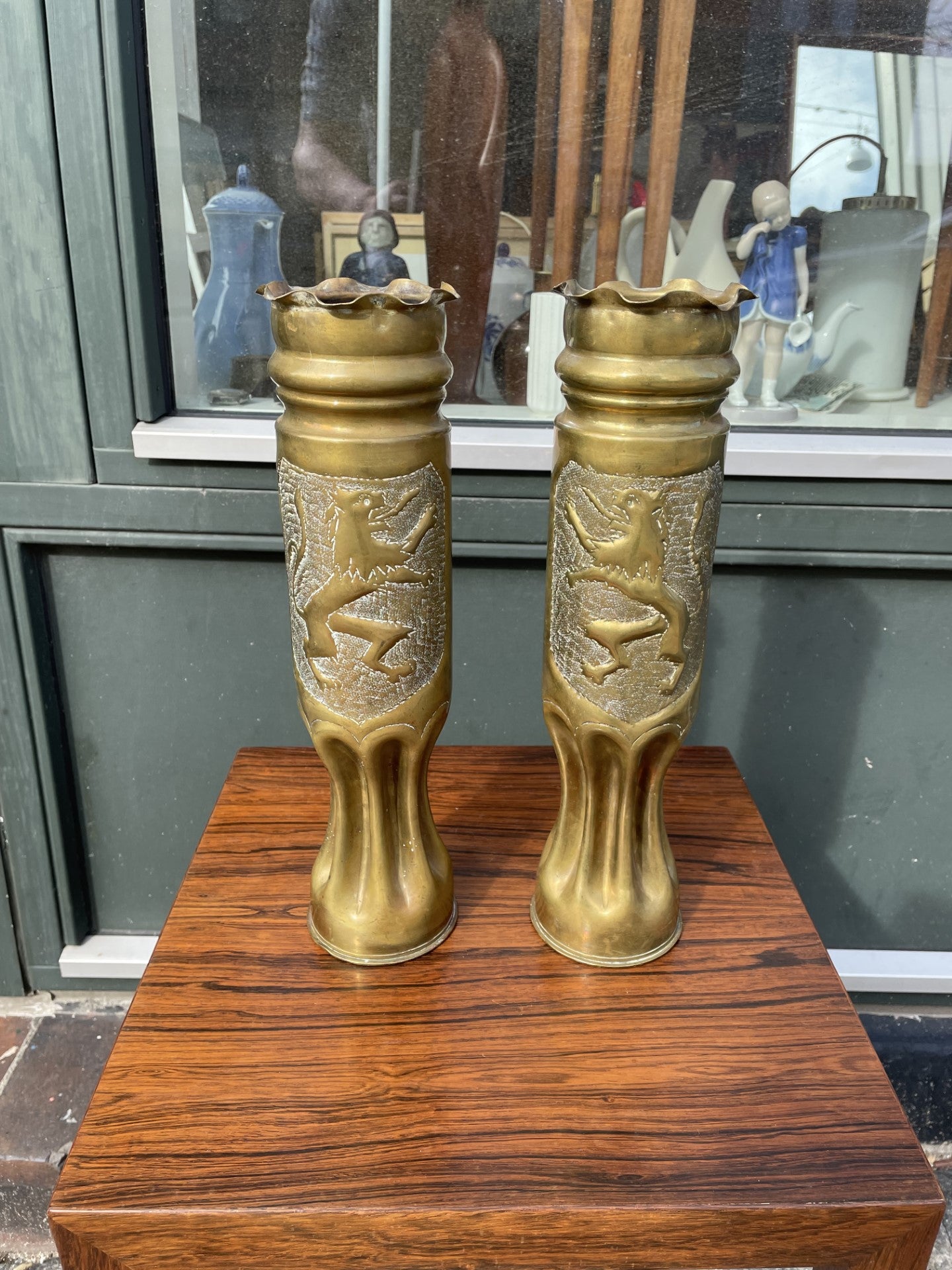 2 beautiful brass vases made from shell casings - no. 012061